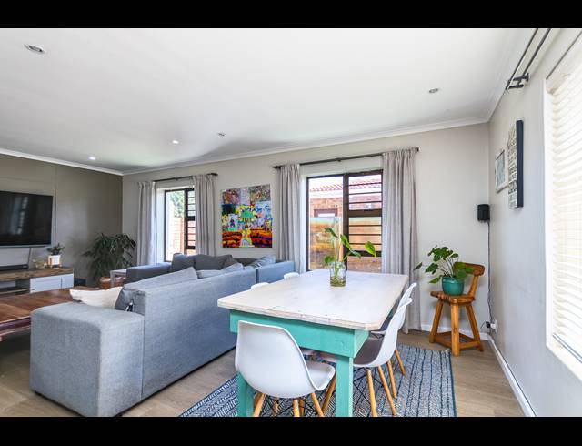 4 BEDROOM FREEHOLD FOR SALE IN PARKLANDS